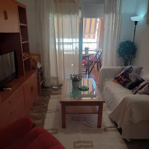 Apartamento Piso Centrico Con Piscina Y Cochera Almunecar, Almuñécar